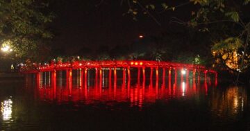 ทะเลสาบฮวานเกยม สะพานเทฮก